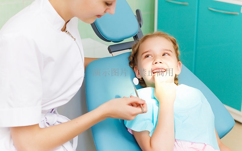 怎样使牙齿美白